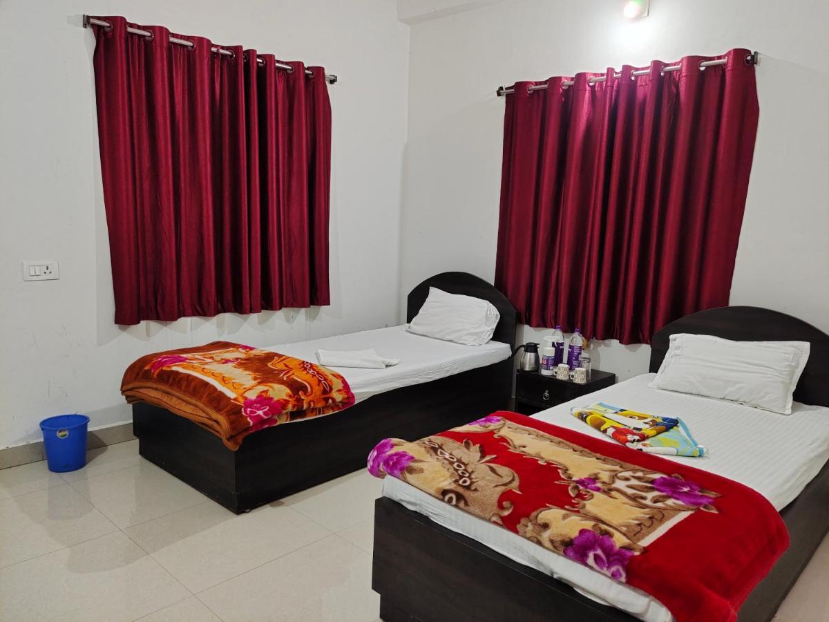 Gaurav Guest House Бодх-Гая Экстерьер фото
